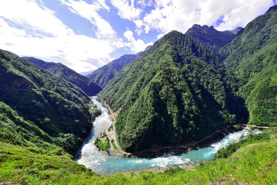 |安迪|&2024.1.26黄金原油白银分析:黄金一度失守2010,全球最大矿业避行红海